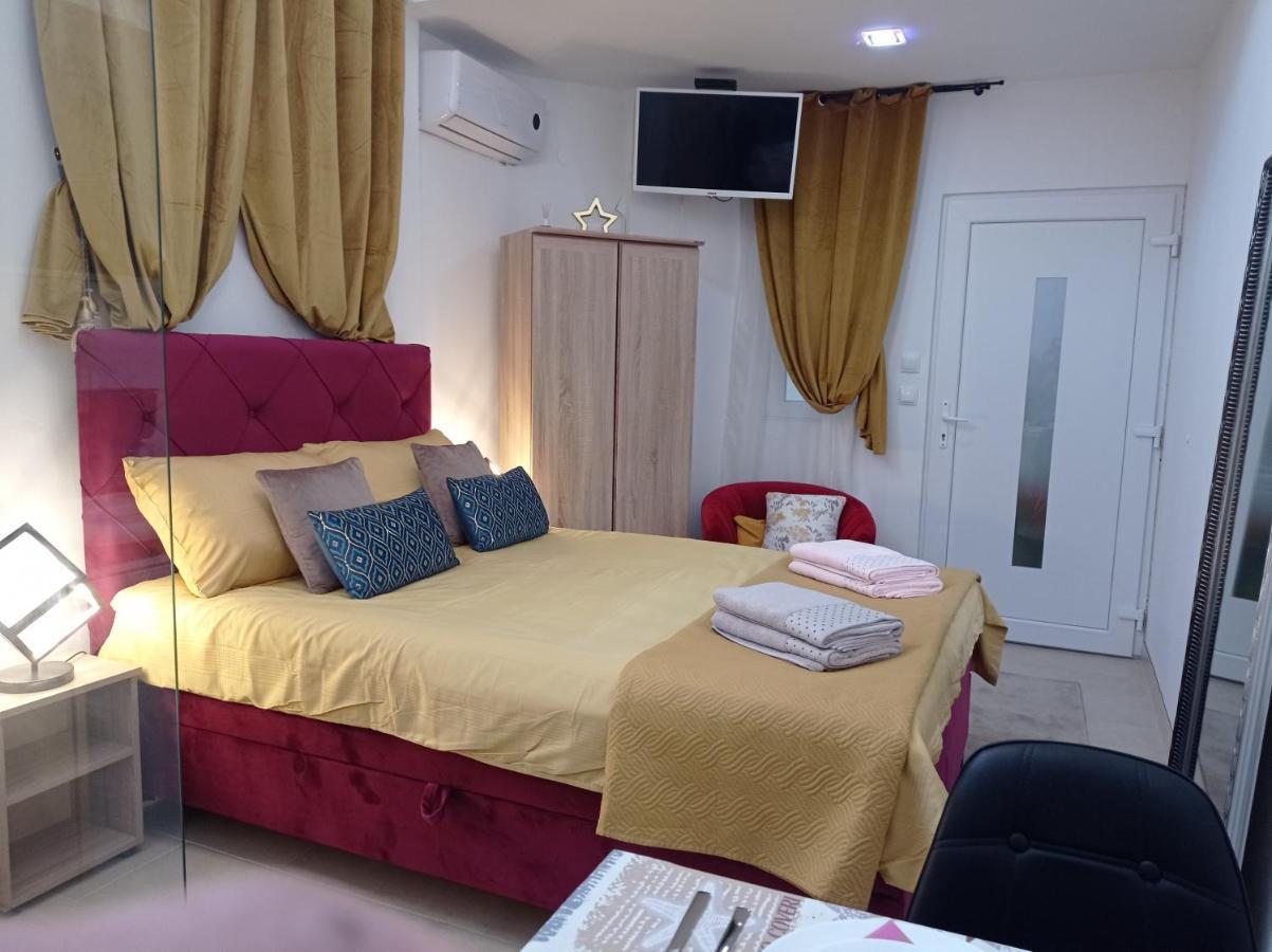 Apartma Gregovica &t 2 *